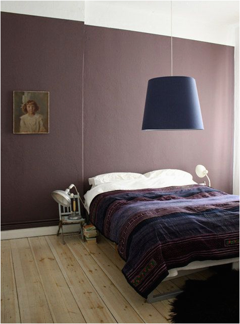 Schlafzimmer Farbe Flieder Wandfarbe Aubergine