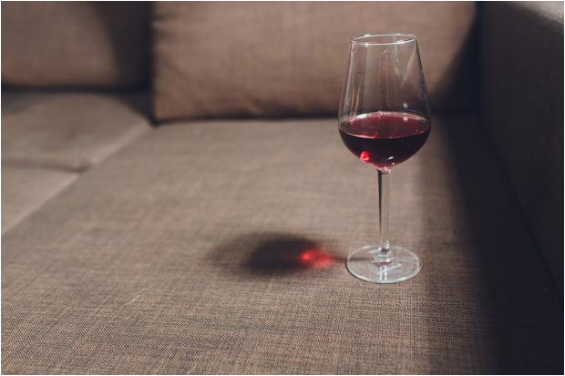Stoff sofa Reinigen Hausmittel Rotweinflecken Entfernen – Effektivsten Hausmittel