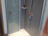 Badezimmer Fliesen Ersatz Komplettbadsanierung Mit Designboden In Holzoptik