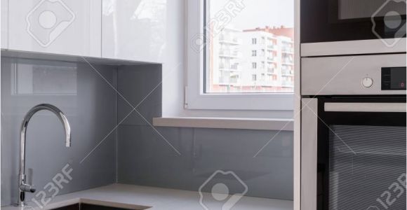 Küche Spüle Wasserhahn Fliesen Kuche Grau