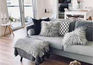 Pinterest Wohnzimmer sofa Die Lammfell Kissenhülle Ella ist Das Kuscheliges Highlight