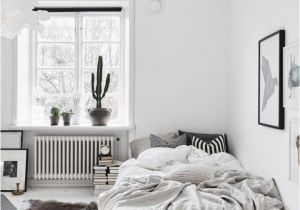 Schlafzimmer Einrichten Skandinavisch Les Petites Surfaces Du Jour Draps De Lin Froissés