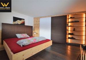 Schlafzimmer Einrichtung Holz Beleuchtung Licht Schlafen Schlafzimmer Bett Holz