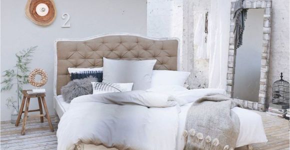 Schlafzimmer Ideen Vintage Bett Weiß Im Vintage Look Für Einen Luftig Stylischen