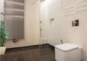 Wie Putzt Man Badezimmer Fliesen Dusche Reinigen Fliesen Fugen Und Duschkabine Ratgeber
